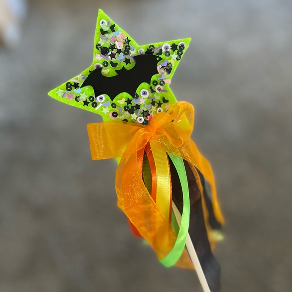 Groovy Mirrored Disco Ball Halloween Wand / Magic Bat Wand, Cinderella Princess - Picture 5 of 13